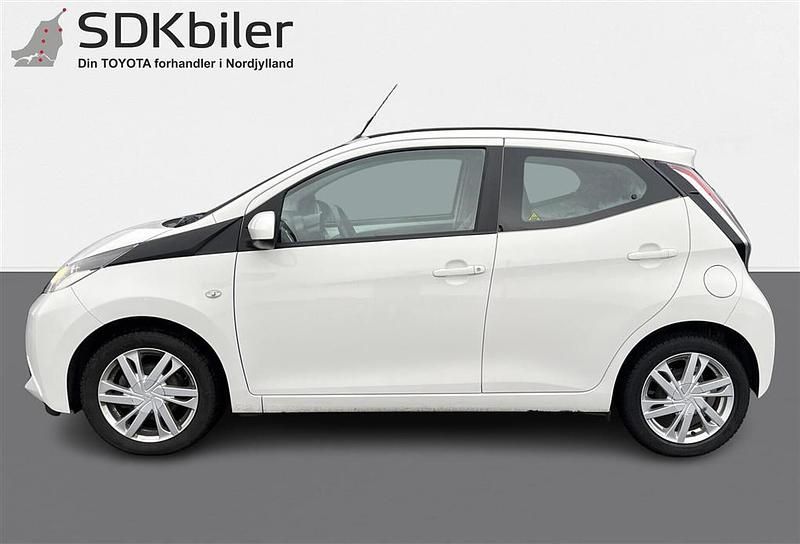 Brugt Toyota Aygo x-sky 69 HK (50 kW) 2016 Hvid Hatchback