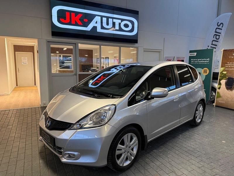 Sølvmetal Brugt 2013 Honda Jazz Comfort Plus Hatchback | 74.800 kr. (Fair pris) - Billede 1/4