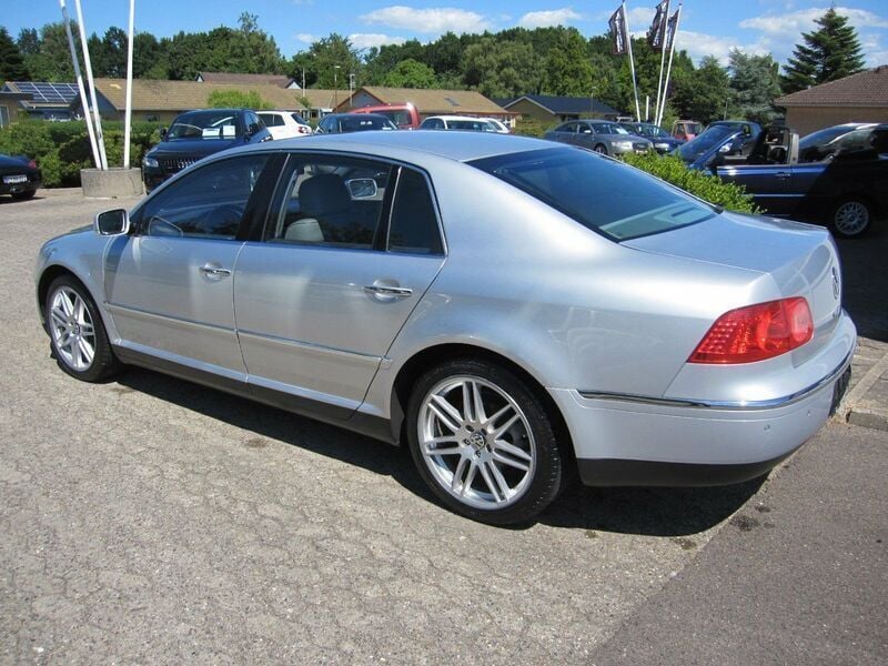 Brugt VW Phaeton 241 HK (177 kW) 2003 Sølvmetal Sedan