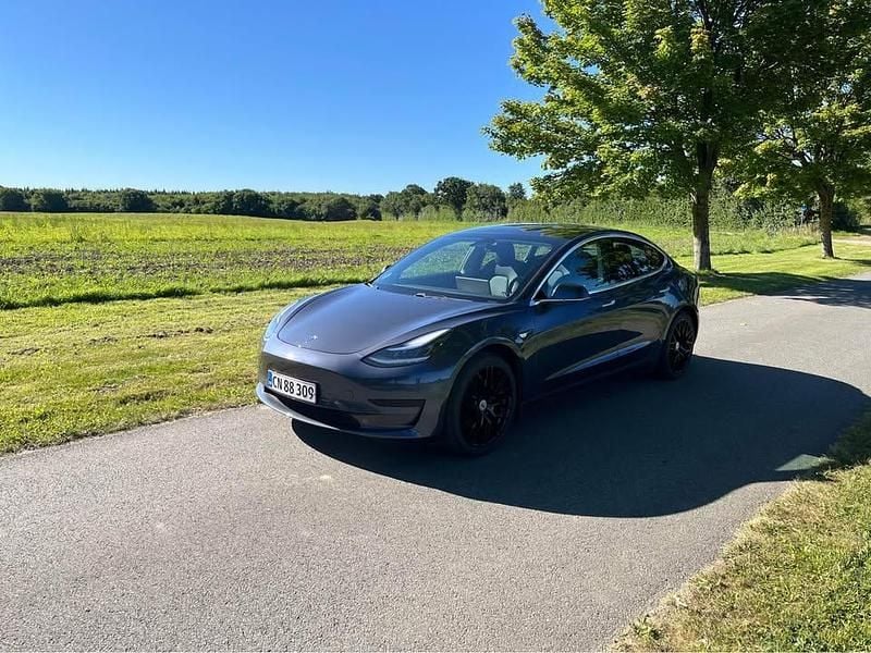 Brugt Tesla Model 3 Standard Range Plus 239 kW (325 HK) 2020 Grå Sedan