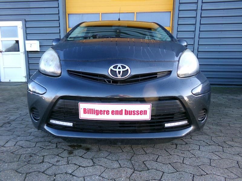 Brugt 2013 Toyota Aygo T2 Hatchback | 18.999 kr. (God pris) - Billede 1/4