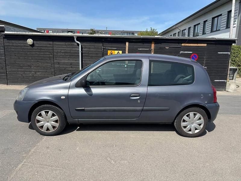 Brugt Renault Clio II 58 HK (42 kW) 2007 Hatchback