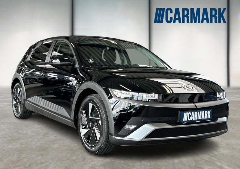 Sortmetal Ny 2025 Hyundai Ioniq 5 Essential SUV | 314.900 kr. (Lidt for dyr) - Billede 1/4