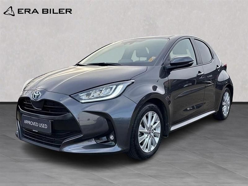 Ash grey Brugt 2021 Toyota Yaris Hybrid Active Hatchback | 199.900 kr. (Fair pris) - Billede 1/4