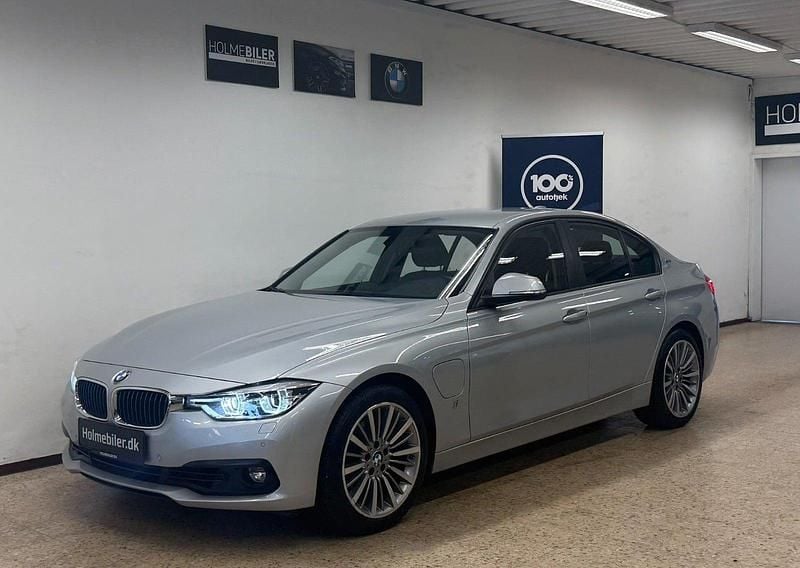 Sølvmetal Brugt 2018 BMW 330 Sedan | 209.900 kr. - Billede 1/3