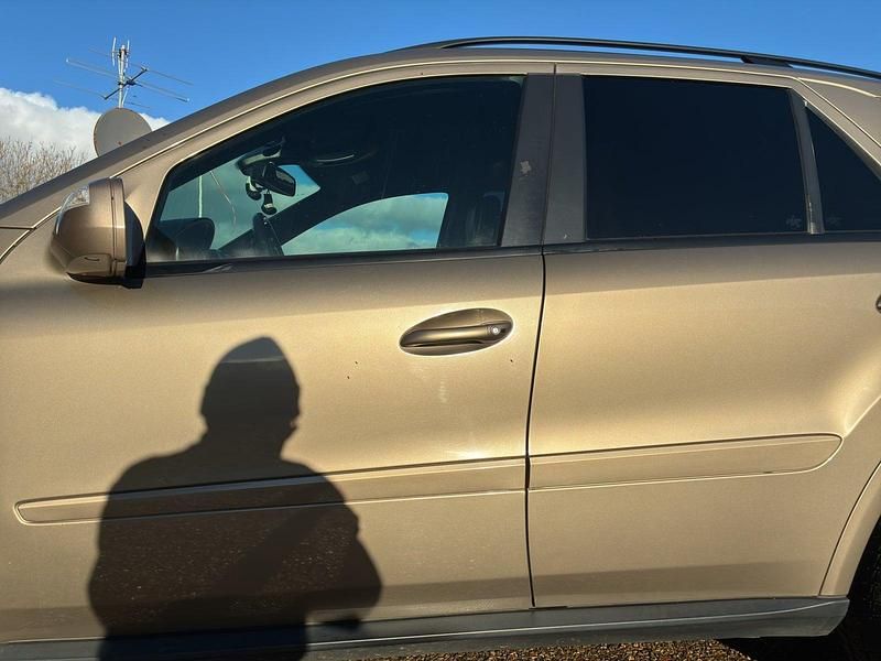 Brugt Mercedes ML350 231 HK (169 kW) 2010 Beigemetal SUV