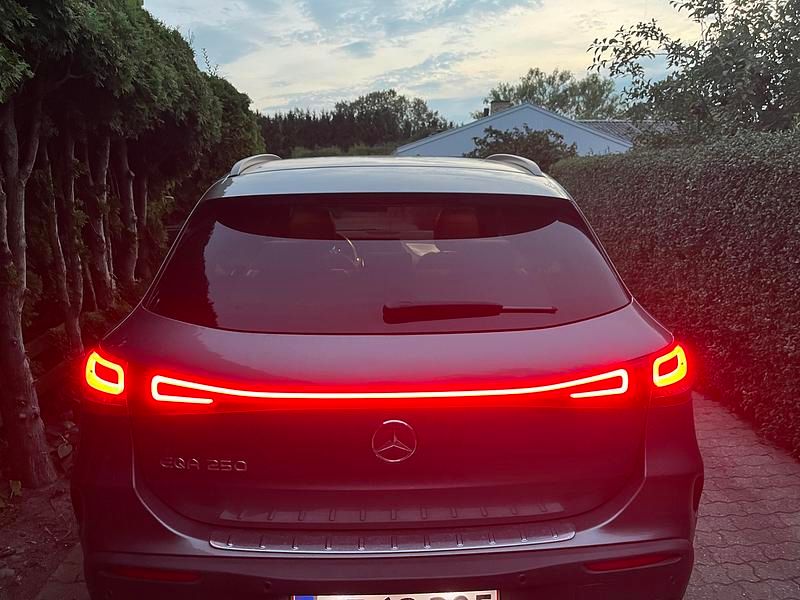 Brugt Mercedes EQA250 AMG line 139 kW (190 HK) 2021 matine gray SUV