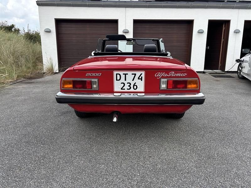 Brugt Alfa Romeo Spider Veloce 131 HK (96 kW) 1975 Cabriolet