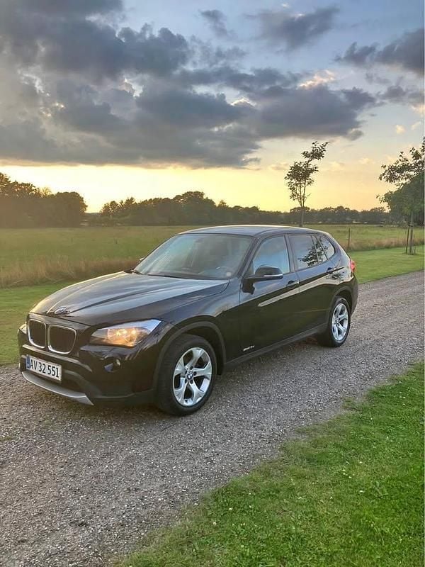 Sort Brugt 2013 BMW X1 SUV | 81.000 kr. - Billede 1/4