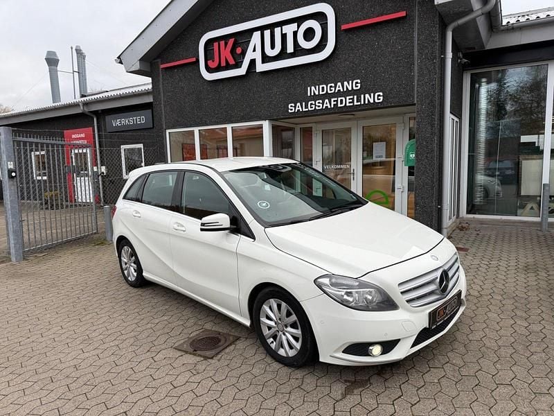 Hvid Brugt 2013 Mercedes B180 MPV | 52.800 kr. (Dyr) - Billede 1/4