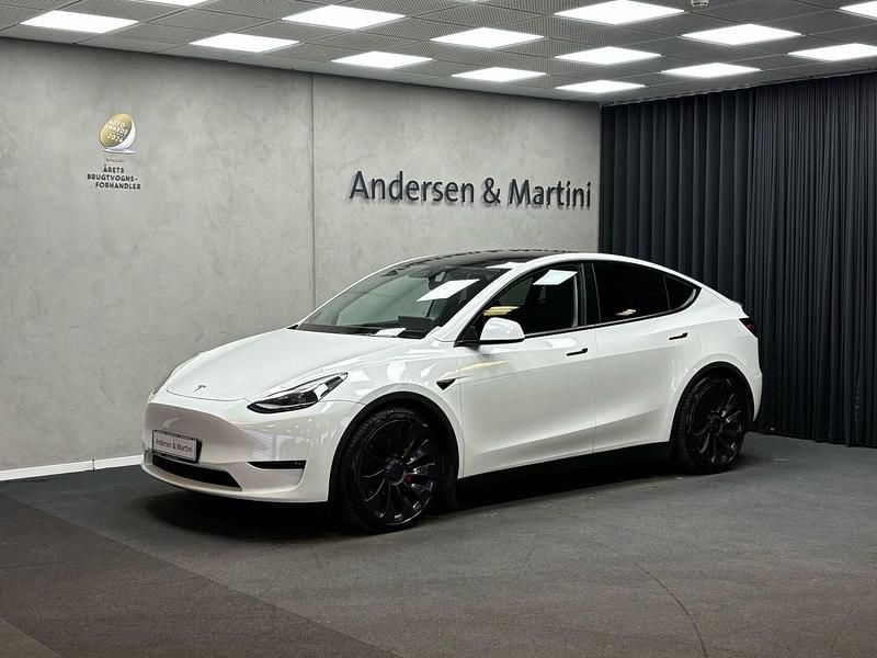 Hvid Brugt 2023 Tesla Model Y Performance SUV | 284.700 kr. (God pris) - Billede 1/4