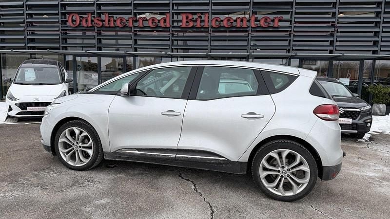 Brugt Renault Scénic IV Zen 130 HK (95 kW) 2017 Sølvmetal MPV