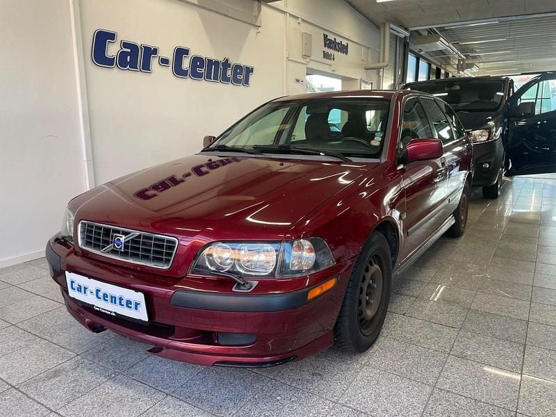 Brugt Volvo V40 Standard 122 HK (89 kW) 2003 Bordeaux Stationcar