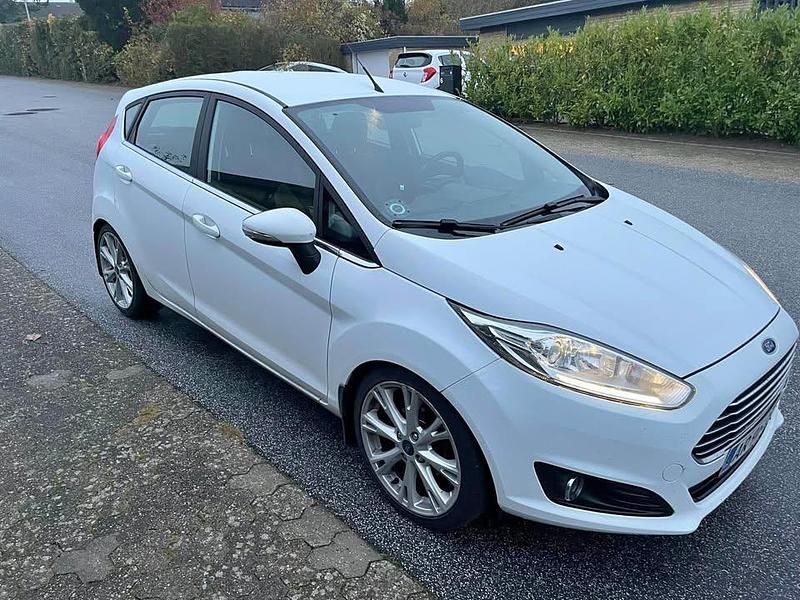 Brugt Ford Fiesta Titanium 2014 Hatchback