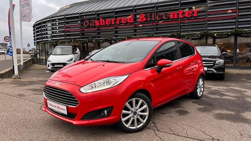 Rød Brugt 2016 Ford Fiesta Titanium Hatchback | 69.700 kr. (Fair pris) - Billede 1/4