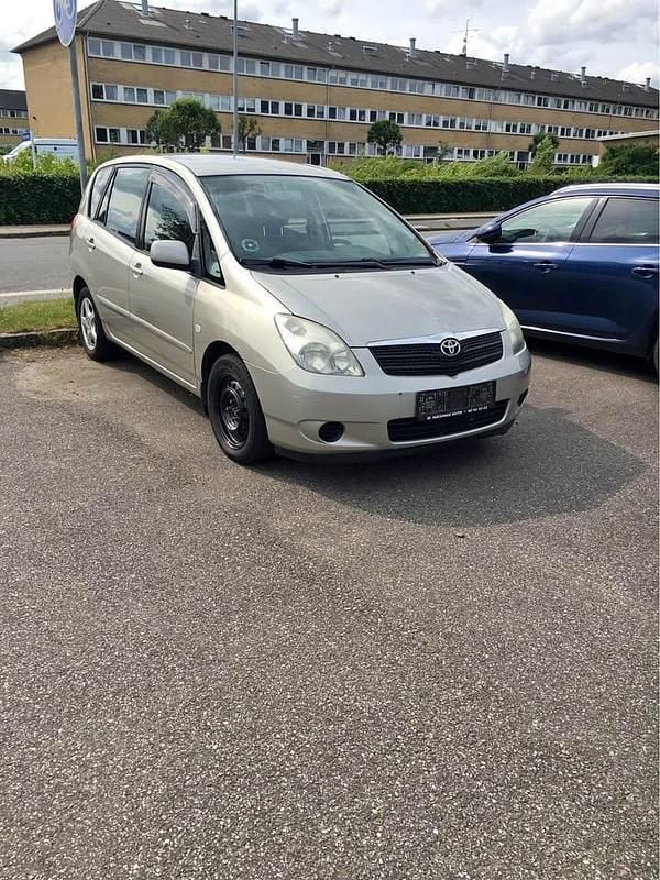 Brugt Toyota Corolla Verso 135 HK (99 kW) 2002 MPV