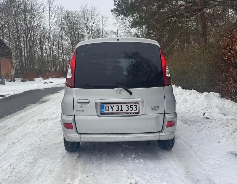 Brugt Toyota Yaris 86 HK (63 kW) 2005 Stationcar