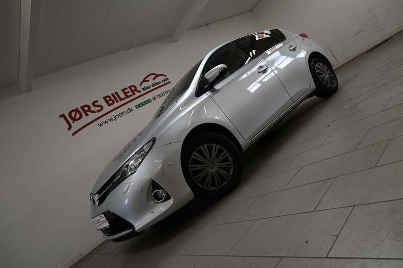 Sølvmetal Brugt 2014 Toyota Auris T2 Hatchback | 104.800 kr. (Fair pris) - Billede 1/4