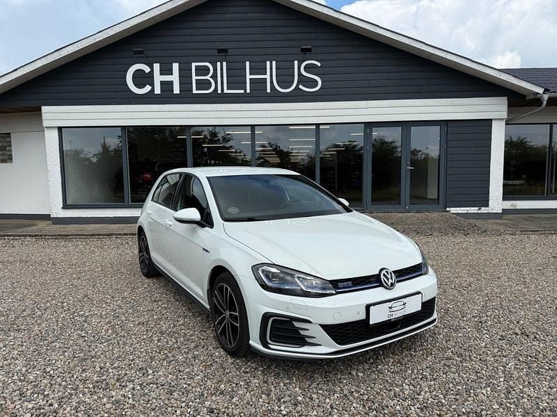 Hvid Brugt 2018 VW Golf VII GTE Hatchback | 144.500 kr. (Fair pris) - Billede 1/4