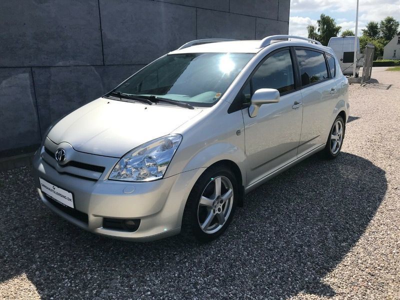 Solgt Toyota Corolla Verso 2,2 D4D., brugt 2006, km 274.000 i Blommenslyst Solgt Toyota Corolla Verso 2,2 D4D., brugt 2006, km 274.000 i Blommenslyst