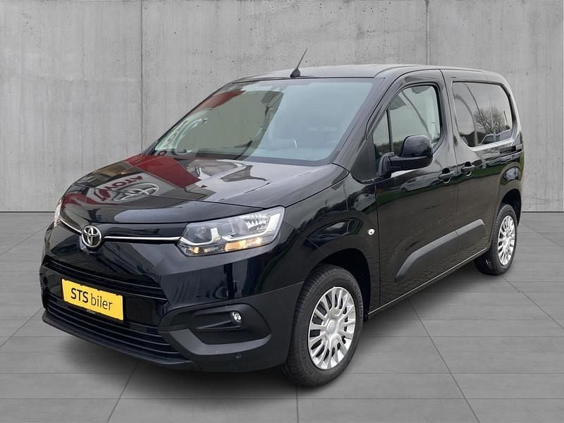 Absolute black Ny 2025 Toyota Proace City City Van | 234.995 kr. - Billede 1/3