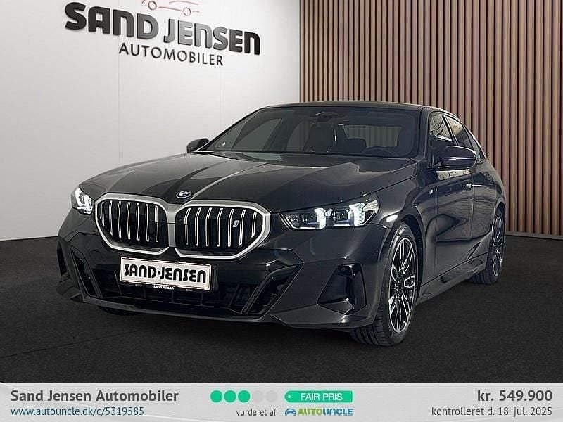 Sortmetal Brugt 2024 BMW i5 M Sport Sedan | 549.900 kr. (Fair pris) - Billede 1/4