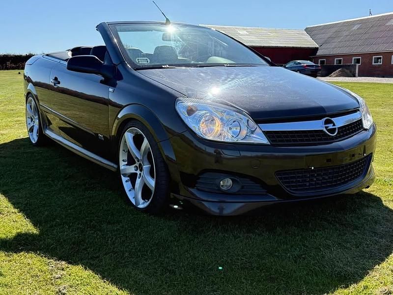 Brugt Opel Astra Cabriolet OPC 200 HK (147 kW) 2008 Cabriolet
