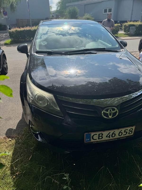 Brugt Toyota Avensis 124 HK (91 kW) 2014 Sort Sedan