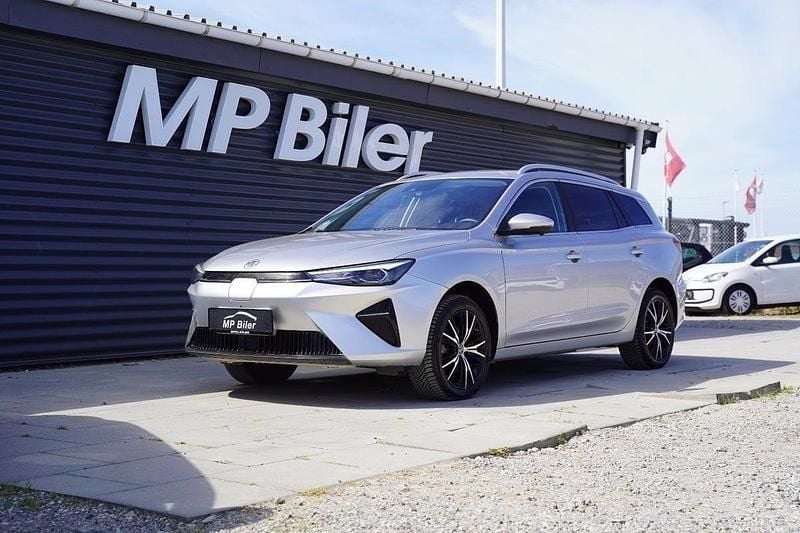 Sølvmetal Brugt 2022 MG MG5 EV Luxury Stationcar | 149.700 kr. (Fair pris) - Billede 1/4