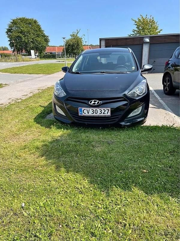 Sort Brugt 2013 Hyundai i30 Stationcar | 43.000 kr. (Fair pris) - Billede 1/4