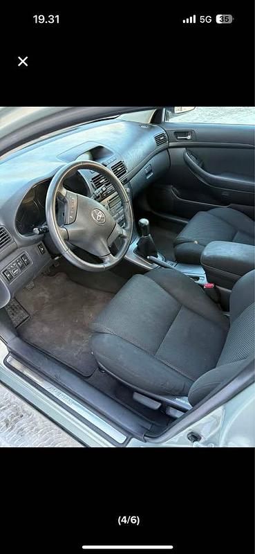 Brugt Toyota Avensis 129 HK (94 kW) 2006 Stationcar