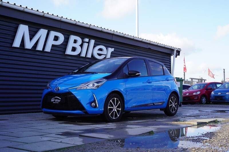 Blåmetal Brugt 2018 Toyota Yaris Hybrid H3 Hatchback | 134.900 kr. (God pris) - Billede 1/4