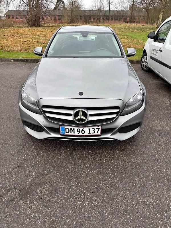 Grå Brugt 2015 Mercedes C200 Sedan | 174.999 kr. (God pris) - Billede 1/4