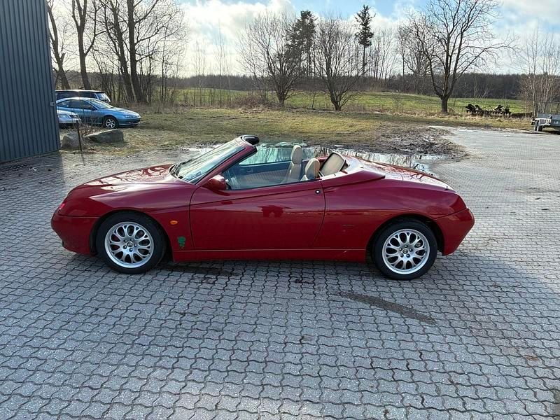 Brugt Alfa Romeo Spider 200 HK (147 kW) 1998 Rød Cabriolet