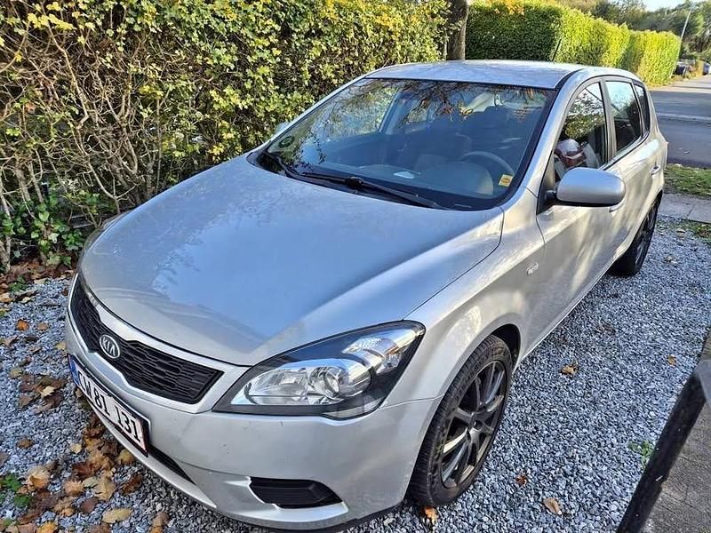 Brugt 2011 Kia Ceed Motion Hatchback | 29.999 kr. (God pris) - Billede 1/4