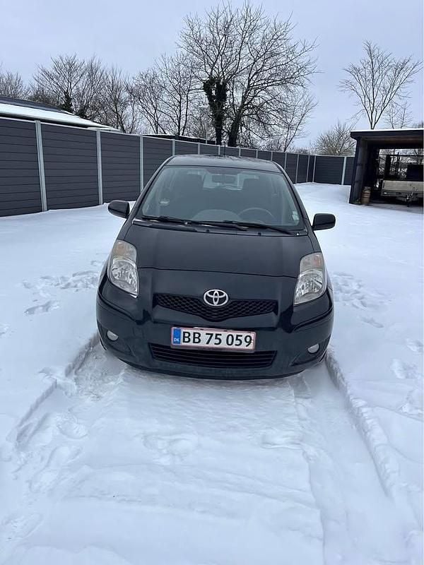 Brugt Toyota Yaris 99 HK (72 kW) 2011 Hatchback