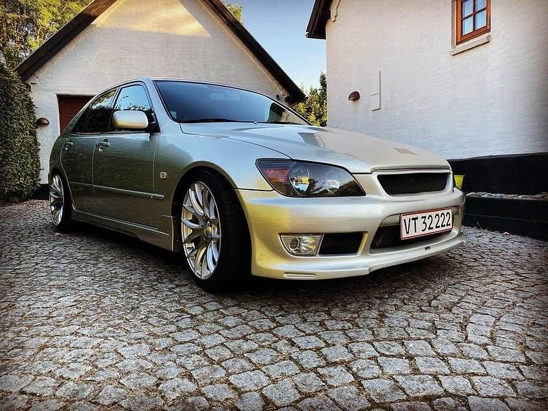 Brugt Lexus IS200 Sport Line 205 HK (150 kW) 2002 Sedan