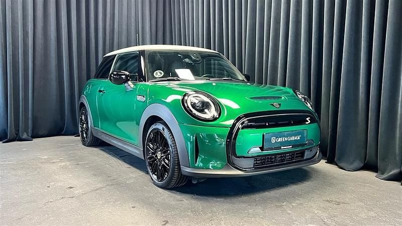 British racing green Brugt 2022 Mini Cooper Hatchback | 164.900 kr. (Fair pris) - Billede 1/1