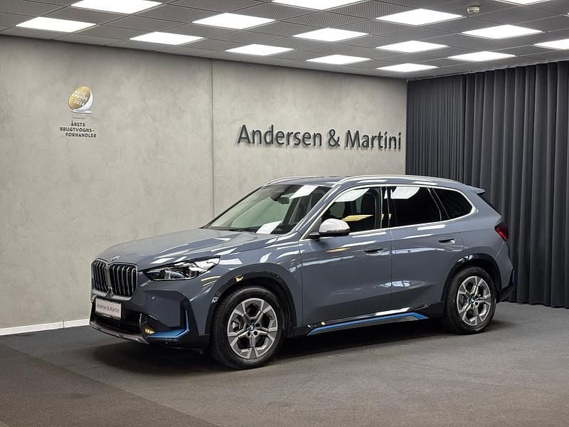 Stormbaymetallic Brugt 2023 BMW iX1 xLine SUV | 338.800 kr. (Fair pris) - Billede 1/4