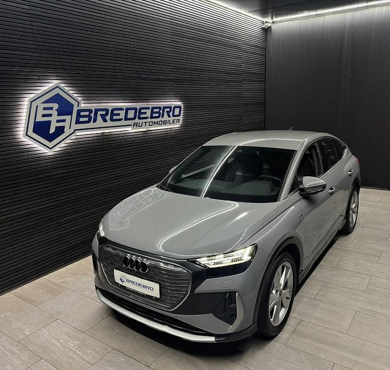 Hvidmetal Brugt 2024 Audi Q4 Sportback e-tron S-Line SUV | 299.500 kr. (Fair pris) - Billede 1/4