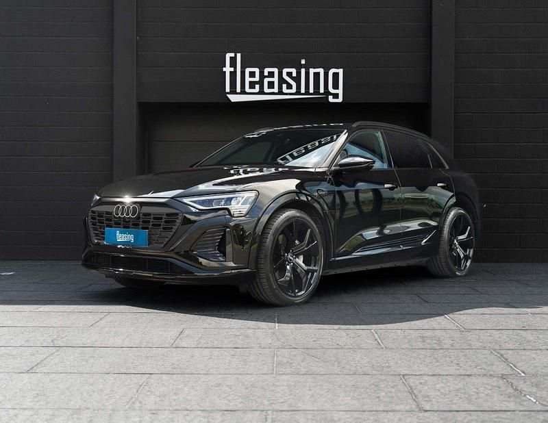 Sort Brugt 2023 Audi Q8 e-tron S-Line SUV | 3.196 kr. - Billede 1/4