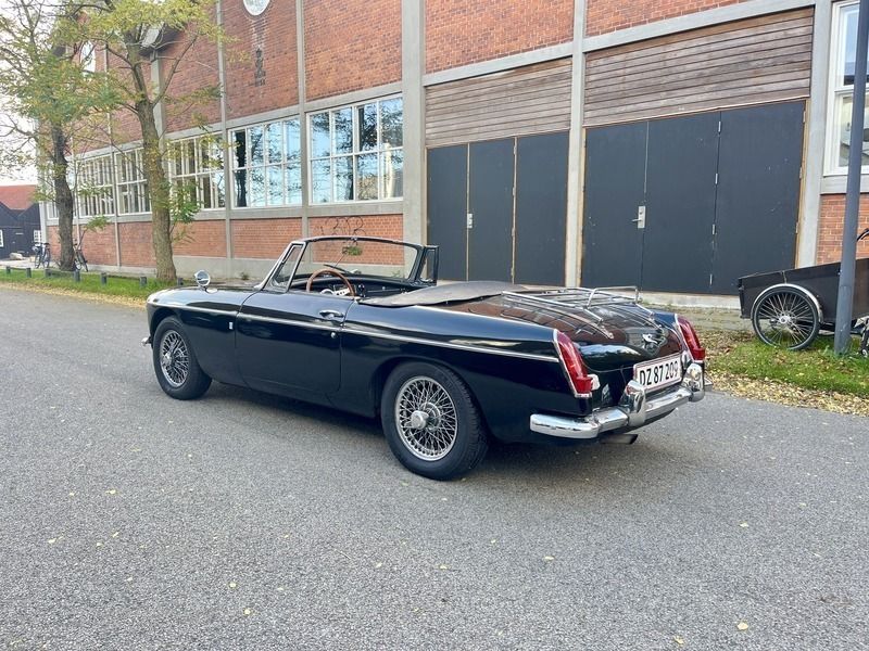 Brugt MG B 95 HK (69 kW) 1967 Sort Cabriolet