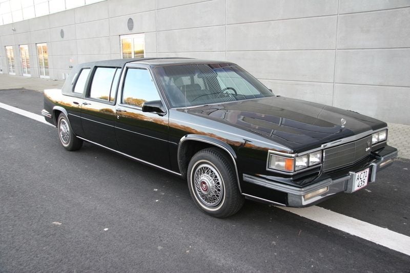 Sort Brugt 1986 Cadillac Fleetwood Sedan | 149.000 kr. - Billede 1/4