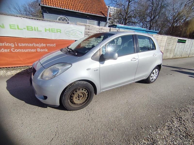 Brugt 2008 Toyota Yaris Luna Hatchback | 9.000 kr. (Super pris) - Billede 1/4