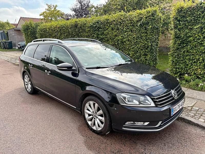 Sort Brugt 2013 VW Passat Highline Stationcar | 90.000 kr. (Lidt for dyr) - Billede 1/4