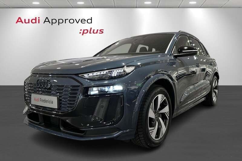Mørkblåmetal Brugt 2025 Audi Q6 e-tron Performance SUV | 639.900 kr. (Super pris) - Billede 1/4