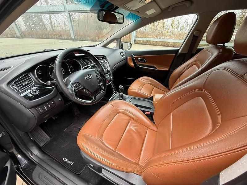 Brugt Kia Ceed 128 HK (94 kW) 2013 Sort Hatchback