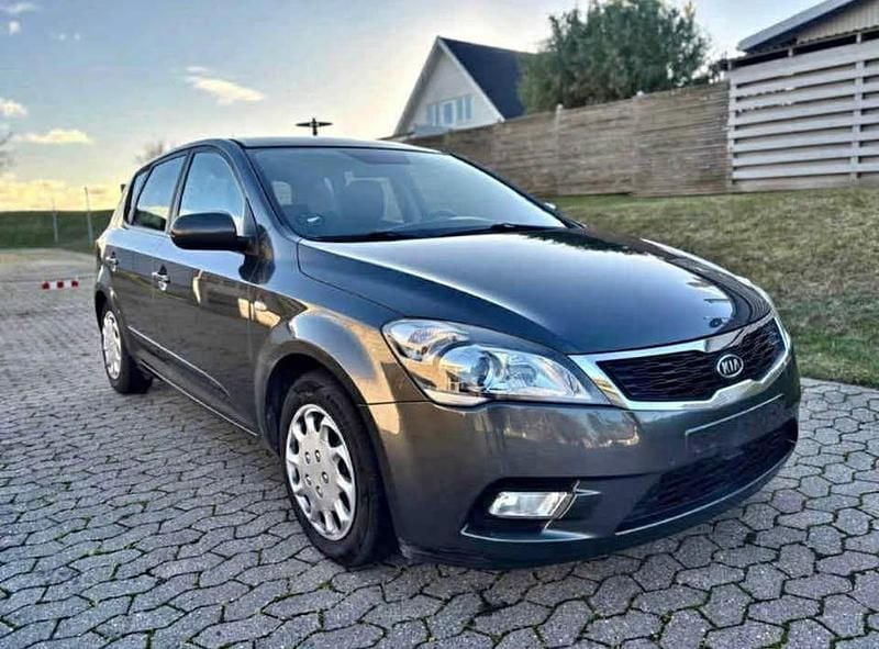 Brugt Kia Ceed 2010 Hatchback