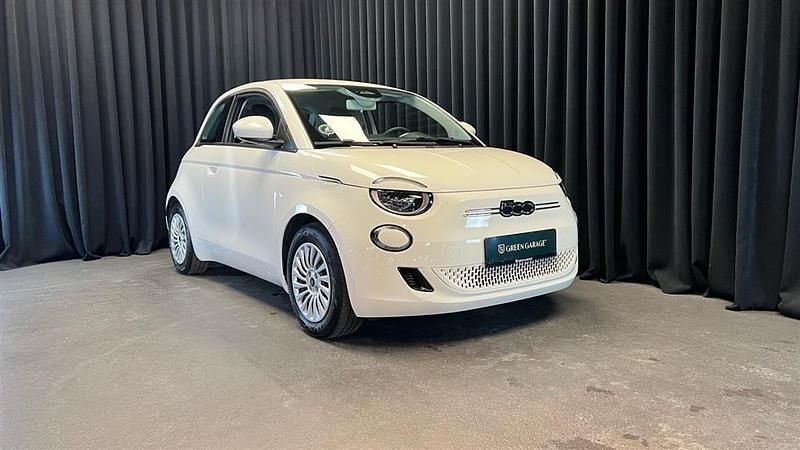 Solid white Brugt 2023 Fiat 500e Icon Hatchback | 124.900 kr. (Fair pris) - Billede 1/1