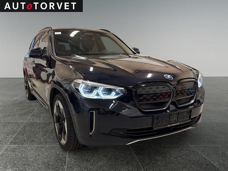 Blåmetal Brugt 2021 BMW iX3 SUV | 237.700 kr. (Fair pris) - Billede 1/4